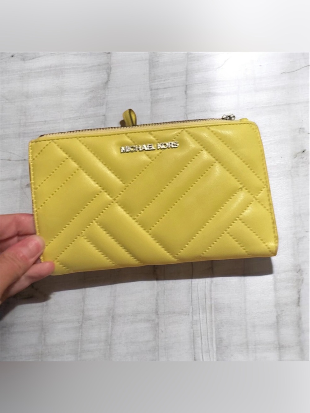 🌸 Michael Kors Lemon Quilted Wallet 🌸